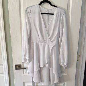 Elegant White Long Sleeve Dress